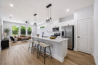 Building Photo - 4138 Larkspur St