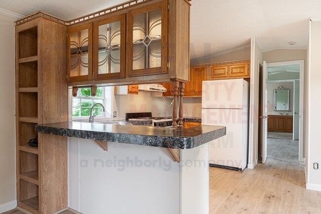 Building Photo - 5066 Newton Falls Rd