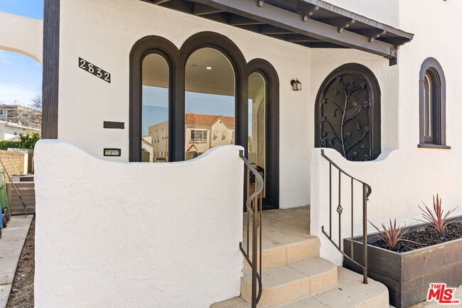 Building Photo - 2832 12th Ave