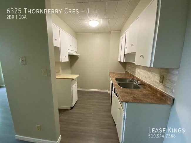 Building Photo - EAST WINDSOR CONDO WITHIN WALKING DISTANCE...