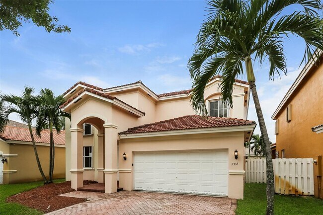 Building Photo - 2332 SW 126th Ave