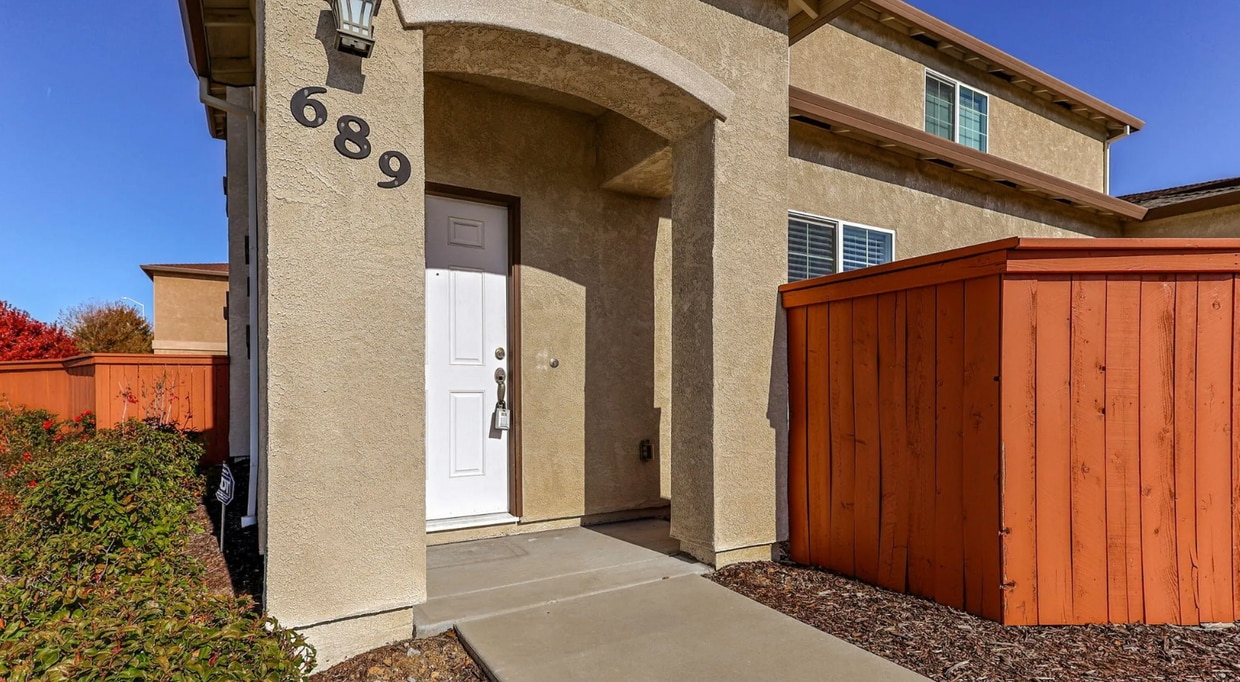 Front Door - 689 Mission de Oro Dr