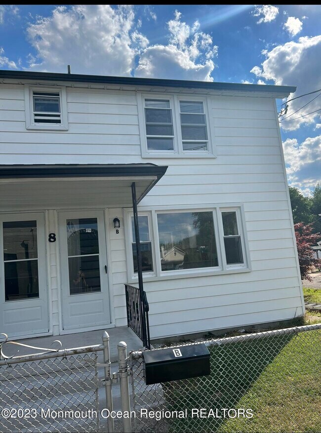 Foto del edificio - 8a Washington Ave