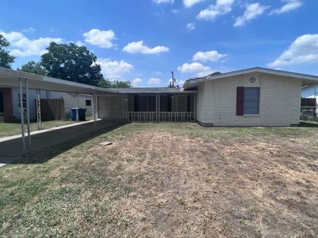 Photo - 703 E. Formosa Blvd House