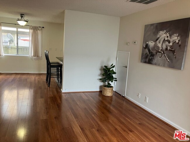 Foto del edificio - 20258 Cohasset St