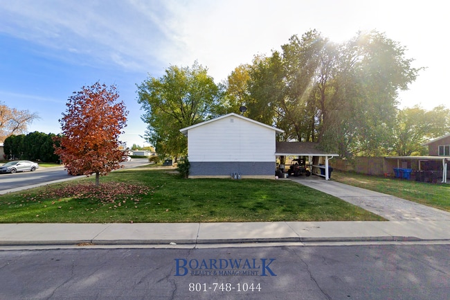 Building Photo - 661/663 N 980 W