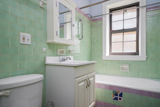 Building Photo - 4205 N Kedvale Ave