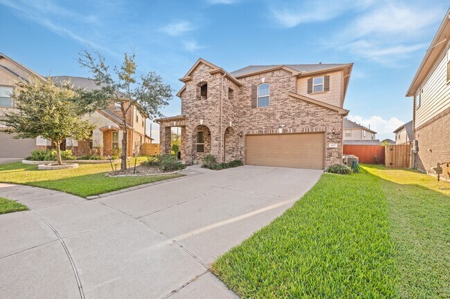 Foto del edificio - 5007 Pine Ridge Knoll Ct