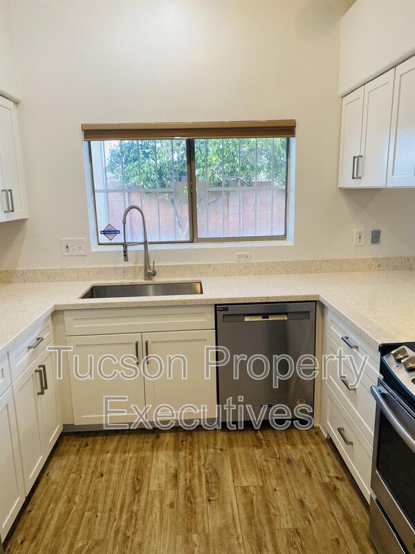 Foto del edificio - 9599 N Crestone Dr