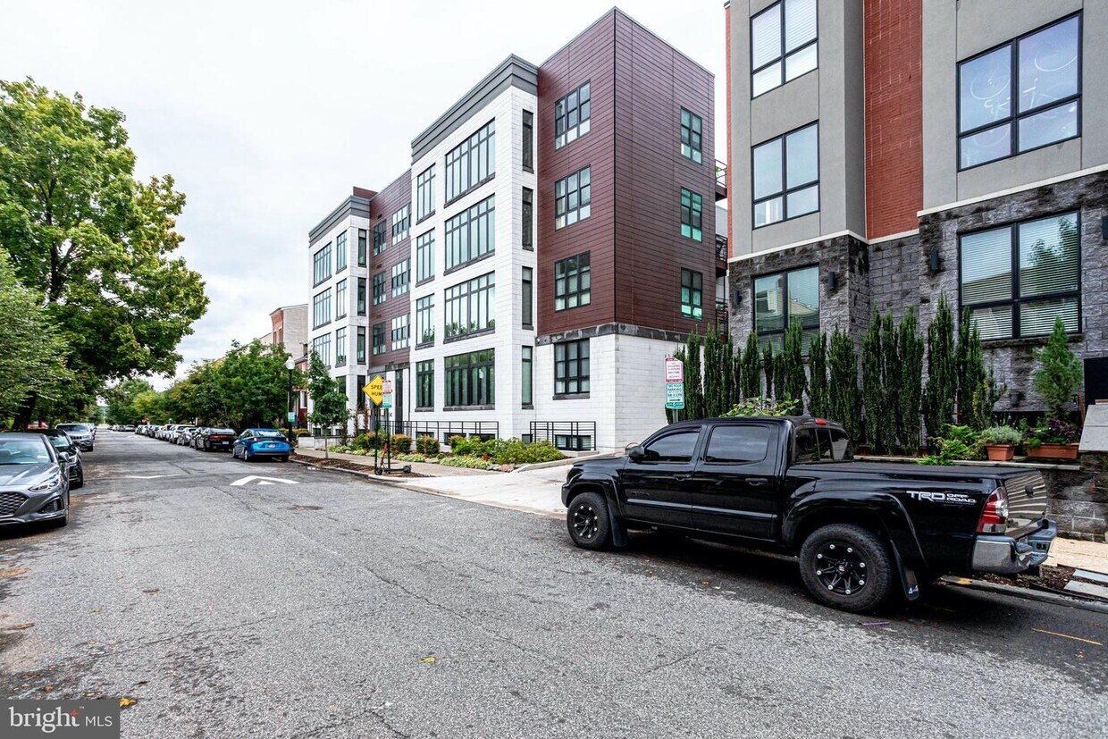 Primary Photo - 1345 K St SE