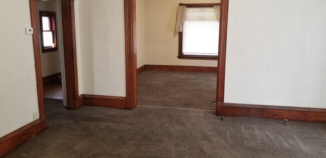 Foto del edificio - 3111 N Newton Ave