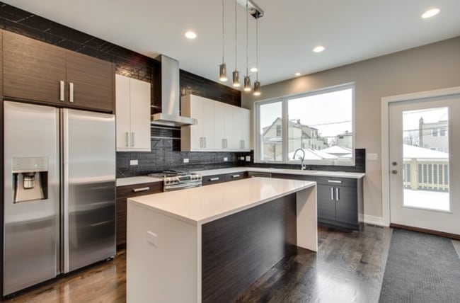 Building Photo - 2050 N Hamlin Ave