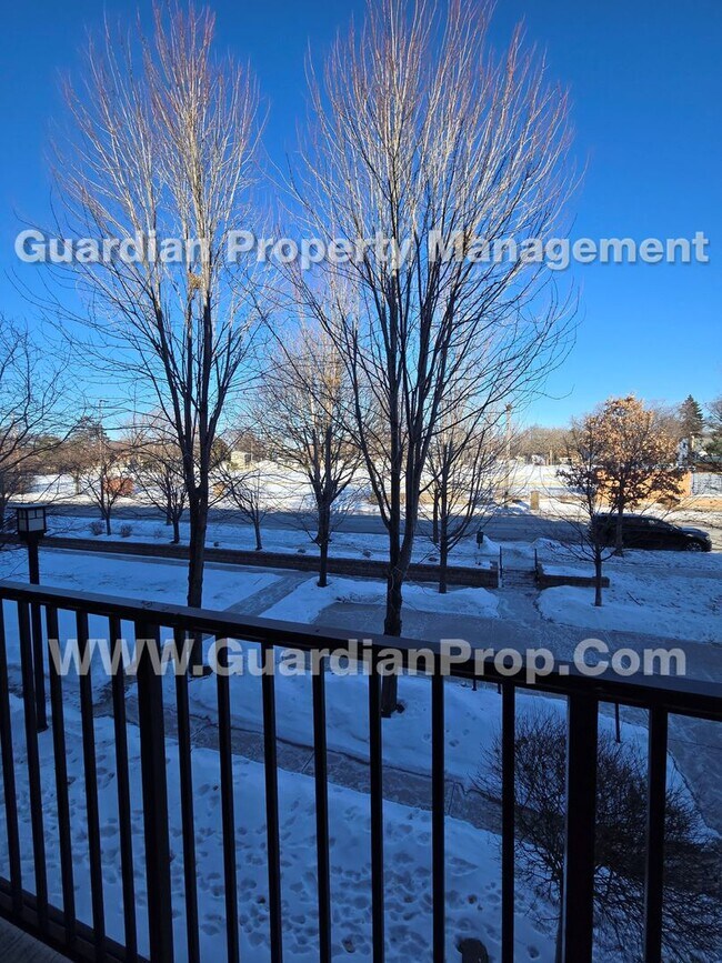 Foto del edificio - St Louis Park Condo, Heated Garage Space Included, Dishwasher, In Unit Laundry