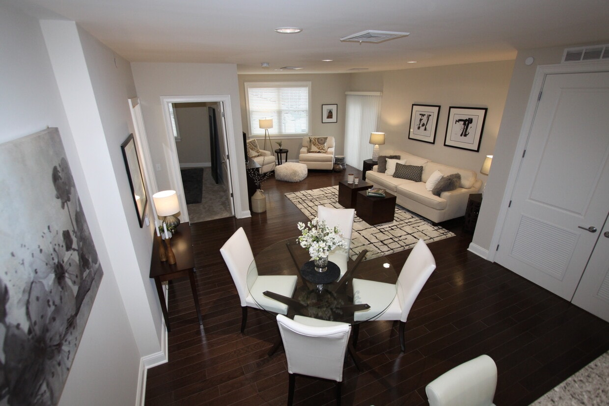 Primary Photo - Verona Place