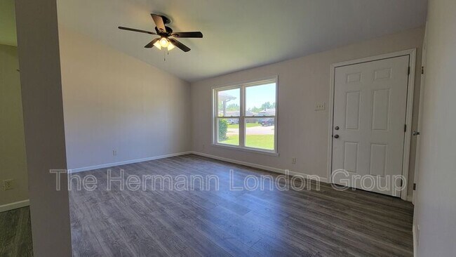 Foto del edificio - 59 Cedar Ridge Dr