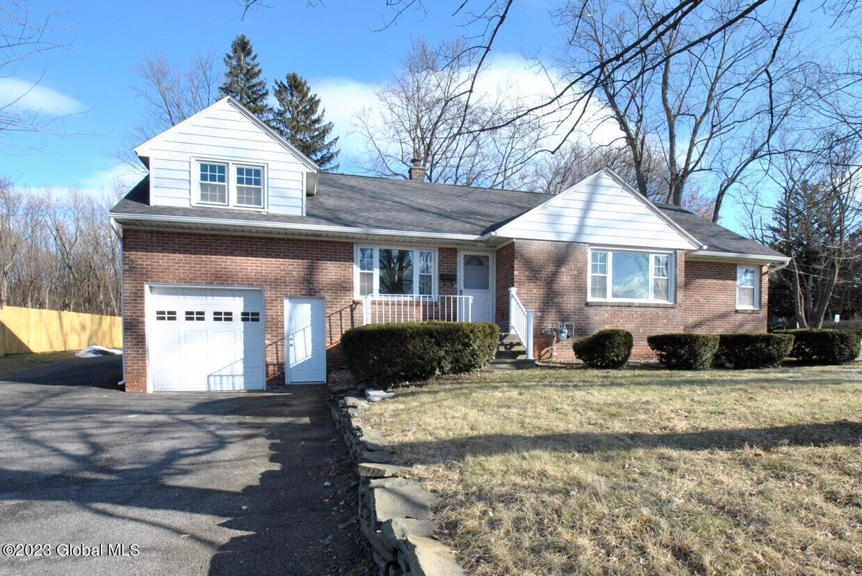 Primary Photo - 445 Albany Shaker Rd