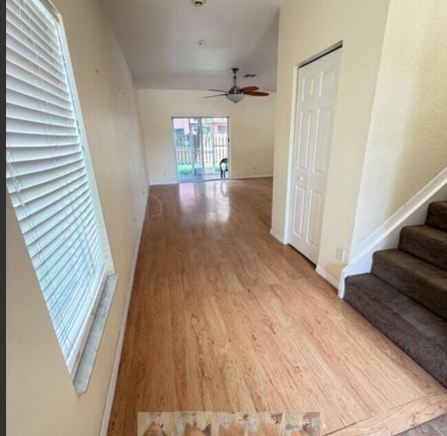 Foto del edificio - 9322 Treasure Coast St