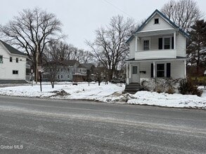 Building Photo - 172 Kingsboro Ave