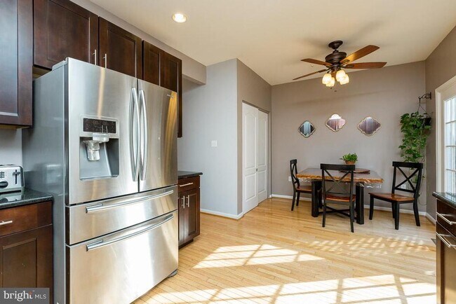 Foto del edificio - 2685 Cameron Way