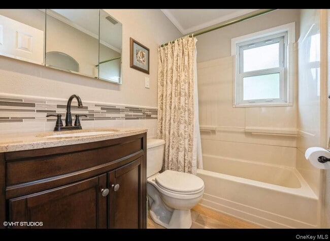 Building Photo - 27 Lowell St