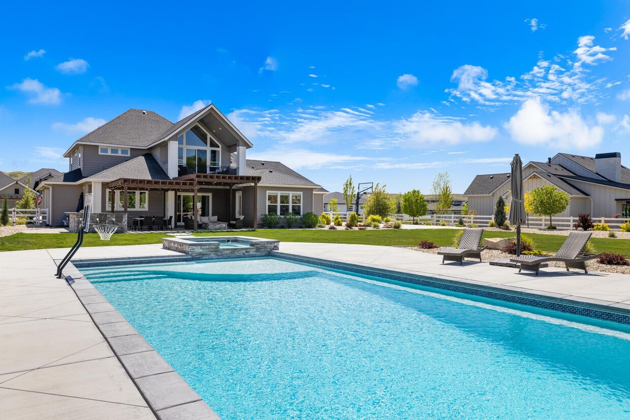 Primary Photo - Furnished Luxury Rental in Dry Creek Ranch