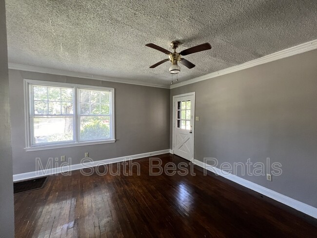 Building Photo - 151 N Merton St