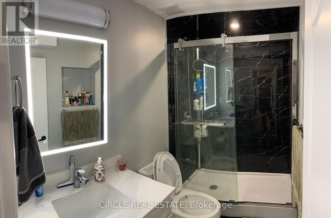 Building Photo - 11 Mendoza Dr