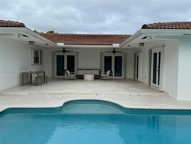 Foto del edificio - 2911 SW 98th Ave