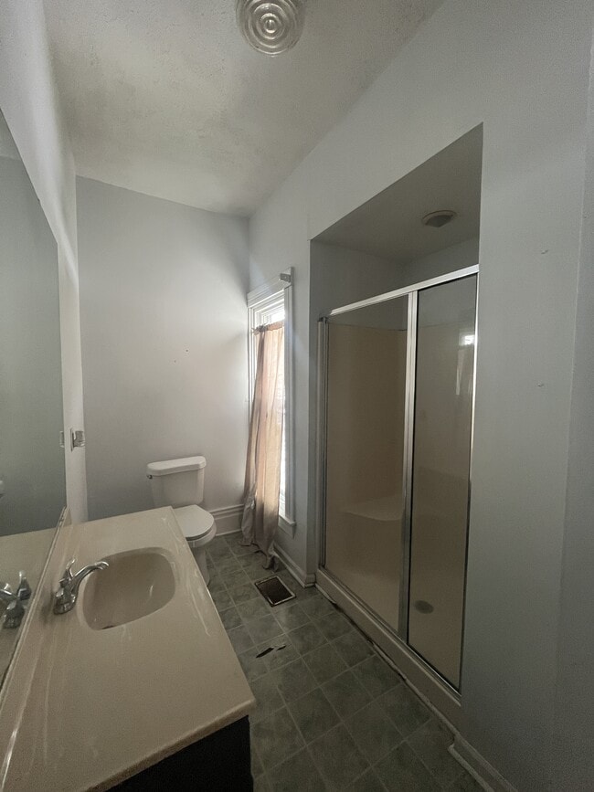 Photo - 2904 Duncan St House