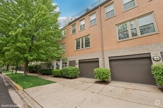 Building Photo - 3401 N Janssen Ave