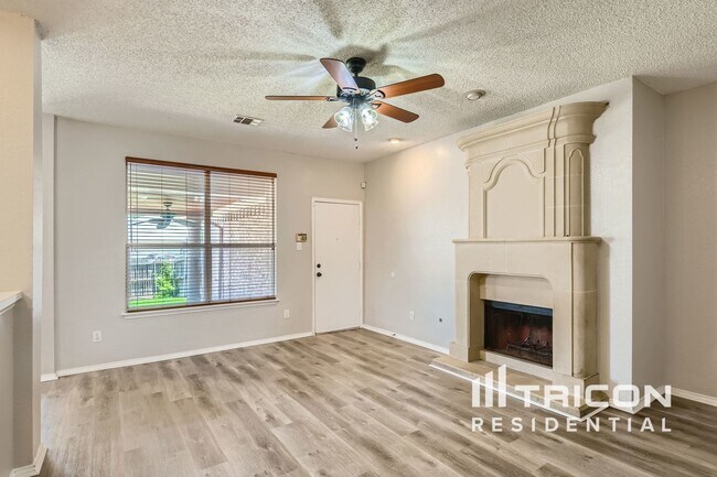 Foto del edificio - 7602 Tidewater Dr