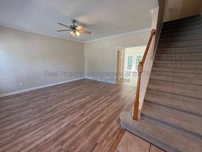 Building Photo - 1258 Burton Ave
