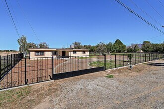 Building Photo - 885 Gomez Rd