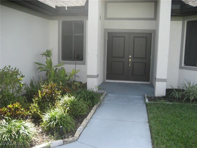 Building Photo - 1414 SW 16th Terrace
