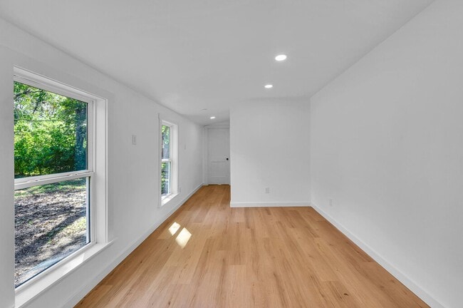 Foto del edificio - 3904 Speight Ave
