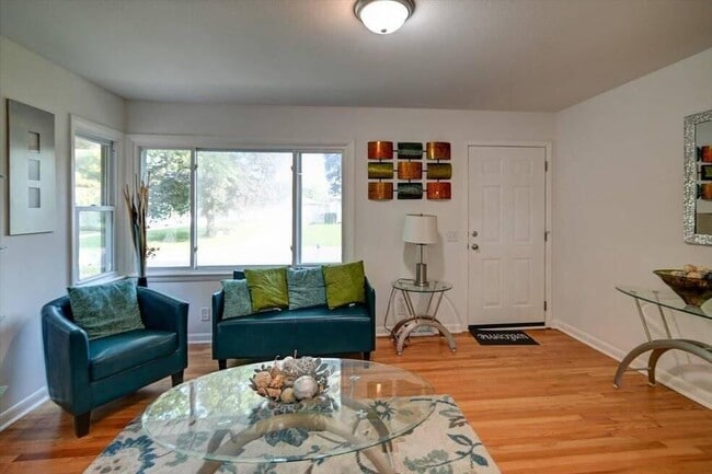 Foto del edificio - 1207 Juniper Ave