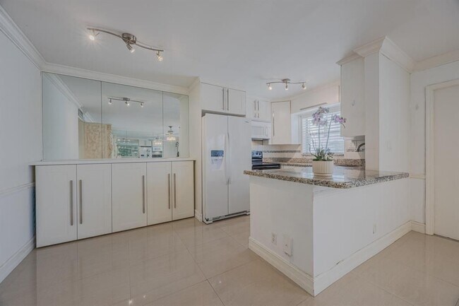Foto del edificio - 2850 NE 14th Street Causeway