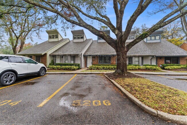 Foto del edificio - 5206 Pine Mill Ct