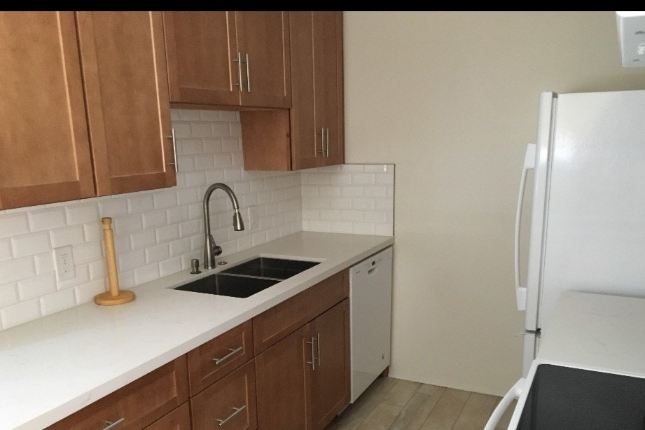 Renovated Kitchen - 5248 Village Green