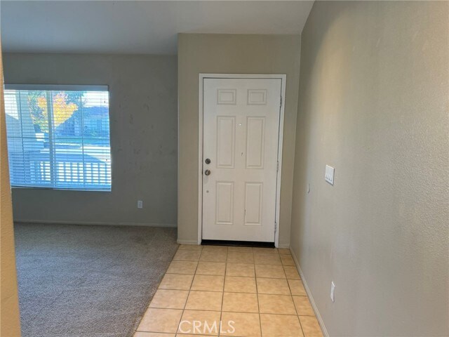 Building Photo - 946 Roxanne Dr