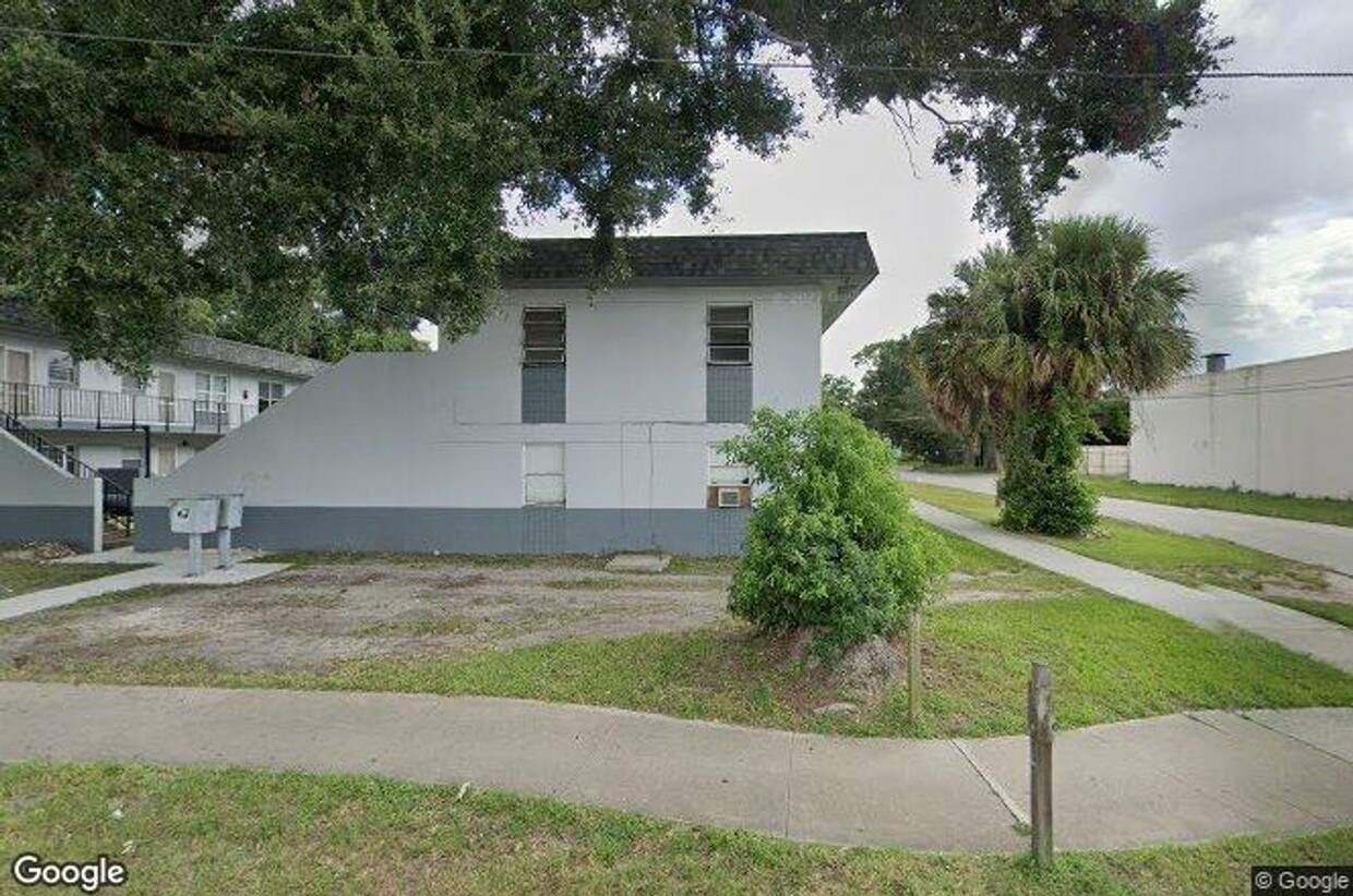 Primary Photo - 2040 W Church