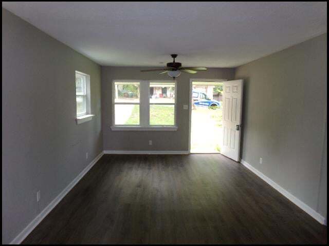Foto del edificio - 7410 Valley Dr
