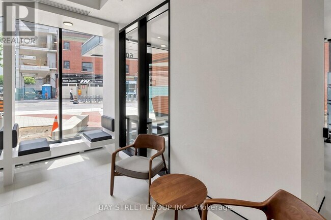 Photo du bâtiment - 609 Sherbourne St