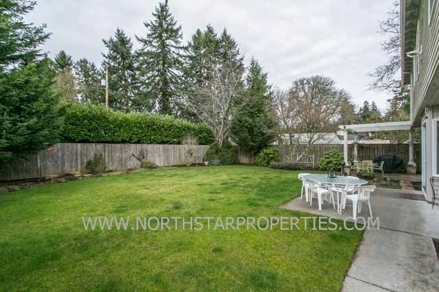 Foto del edificio - Large end of the cul-de-sac lot in the coveted Lakeridge neighborhood