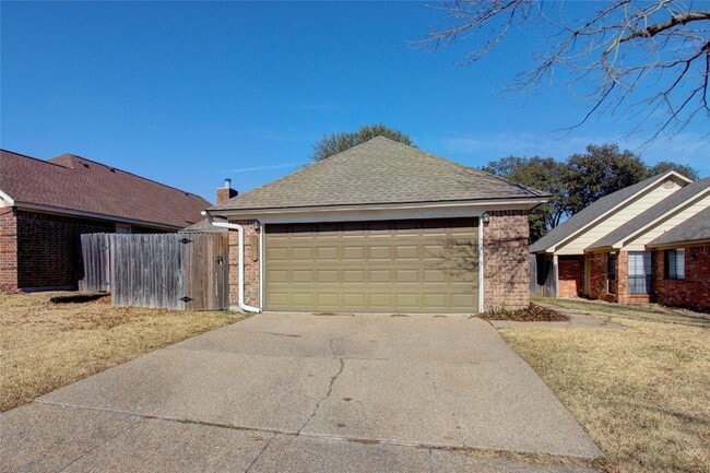 Building Photo - 10702 Tall Oak Dr