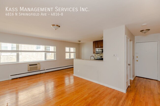 Foto del edificio - 4816 N Springfield Ave