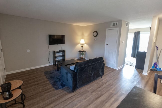 Foto del edificio - 105 N Garth Ave