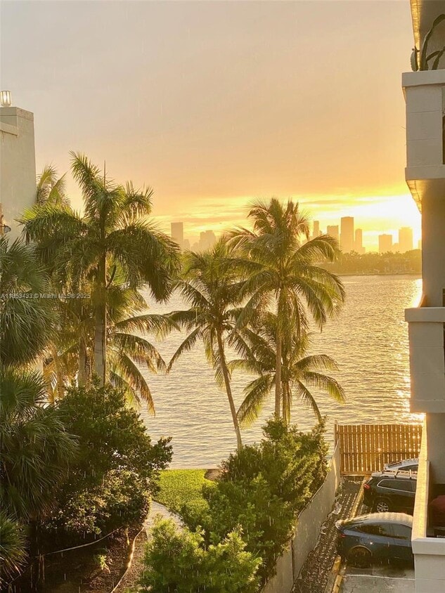 Foto principal - 800 West Ave