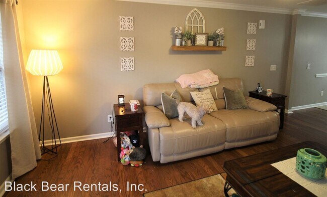 Foto del edificio - 3 br, 2.5 bath House - 45 Amersham Lane