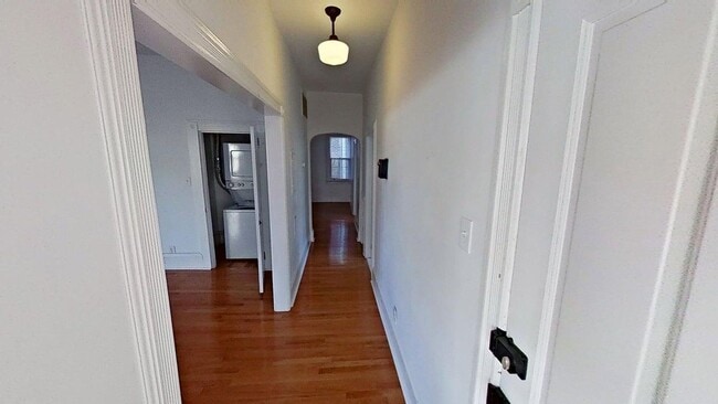 Building Photo - 41 Taylor Ave